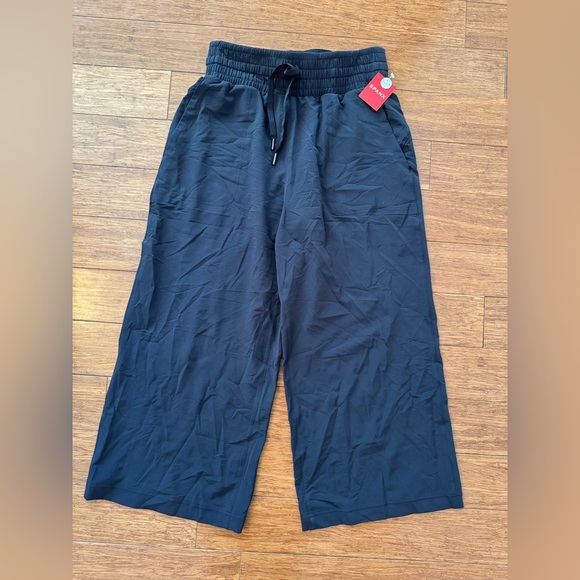 NWT Spanx Out Of Office Elastic Waist Crop Wide Leg Pants Black Petite S - Picture 2 of 12
